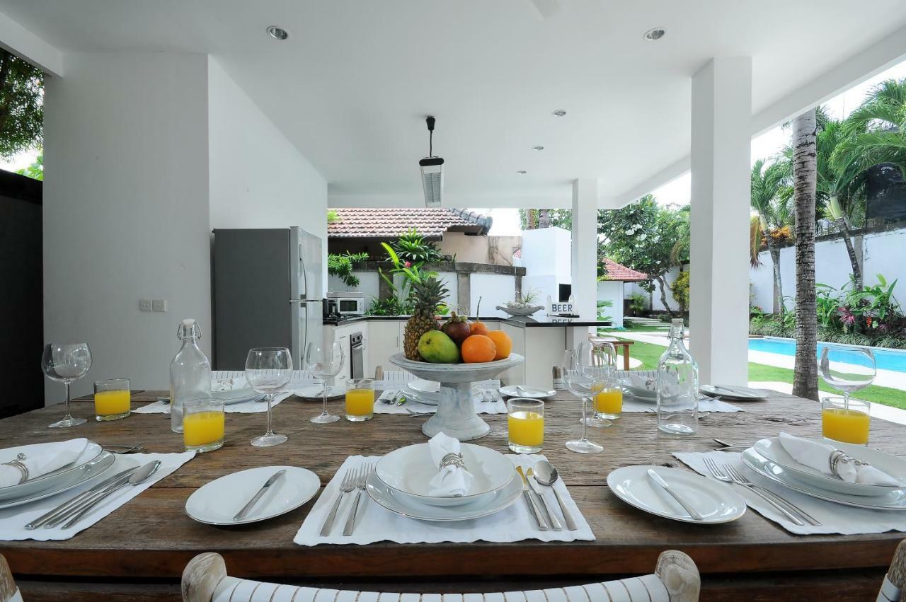 Villa Wania Kuta  Exterior photo