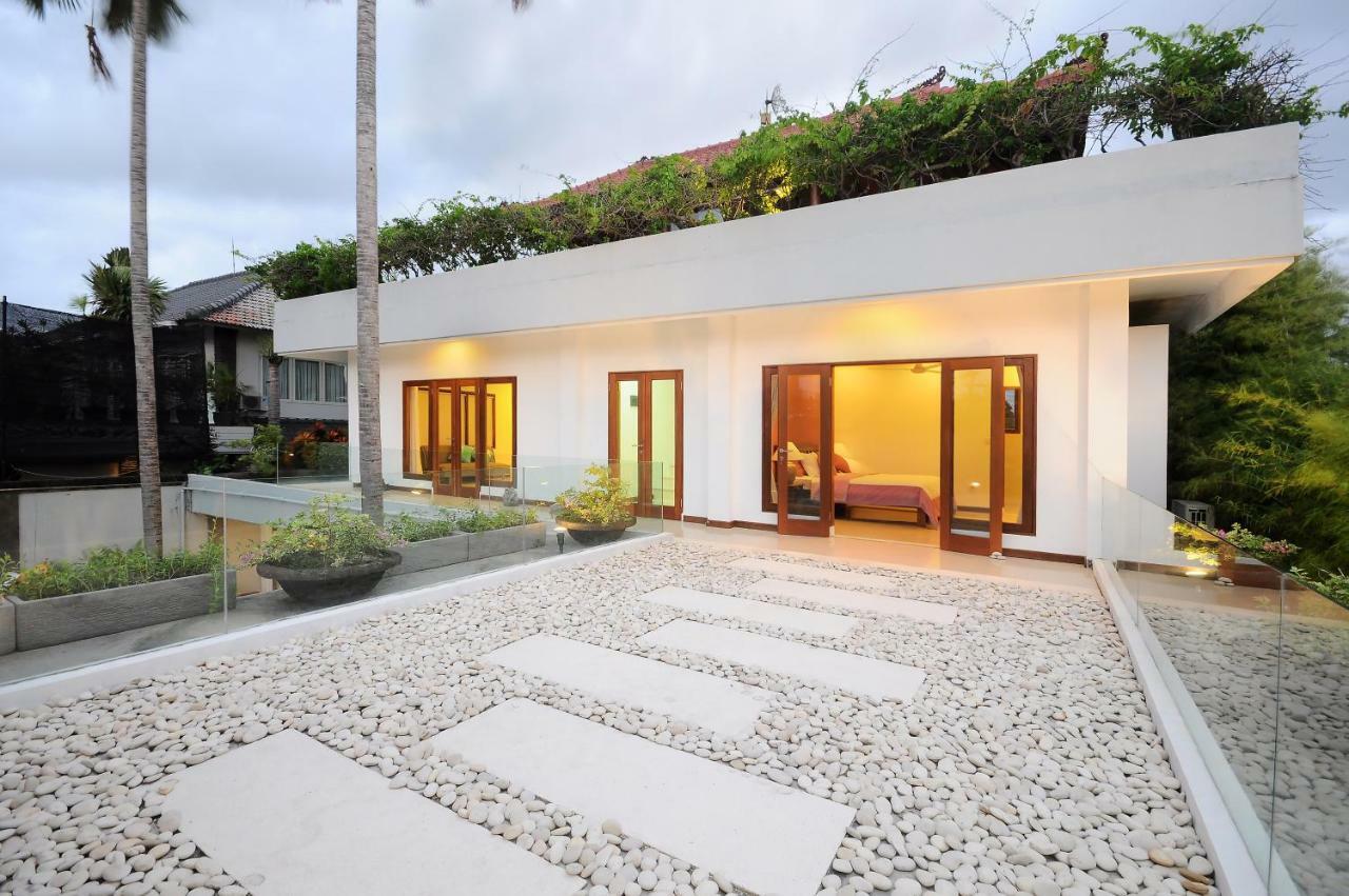 Villa Wania Kuta  Exterior photo